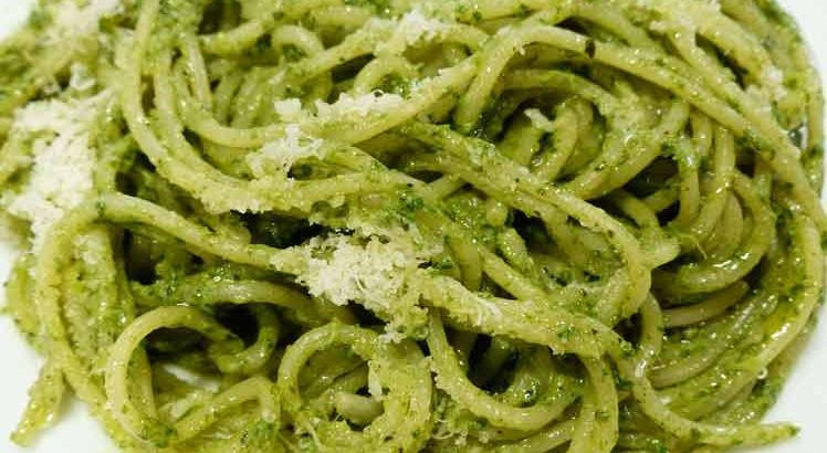 Spaghetti met walnootpesto